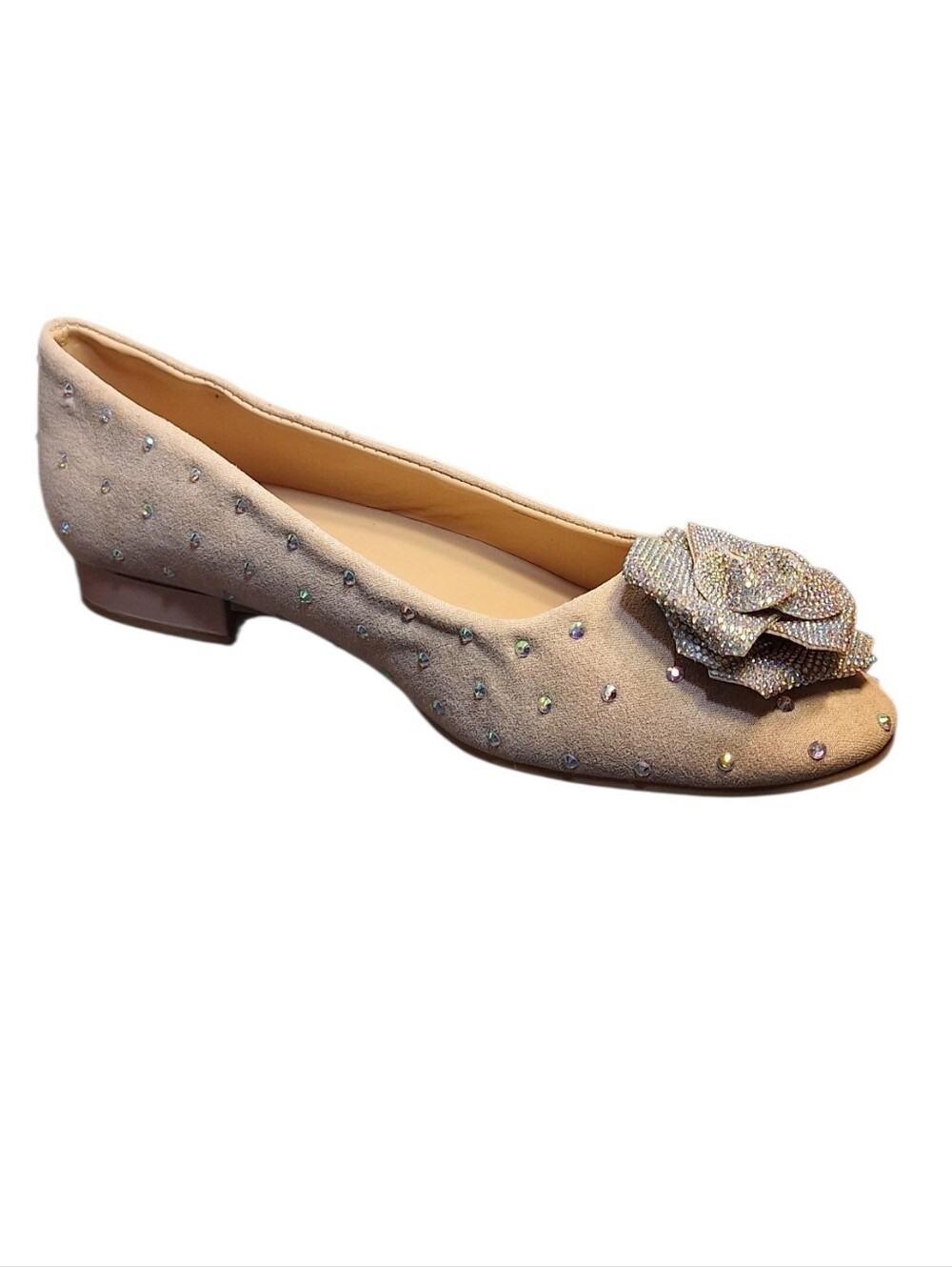 NIB Rouge Rhinestone Rose Low Block Heel Pumps
